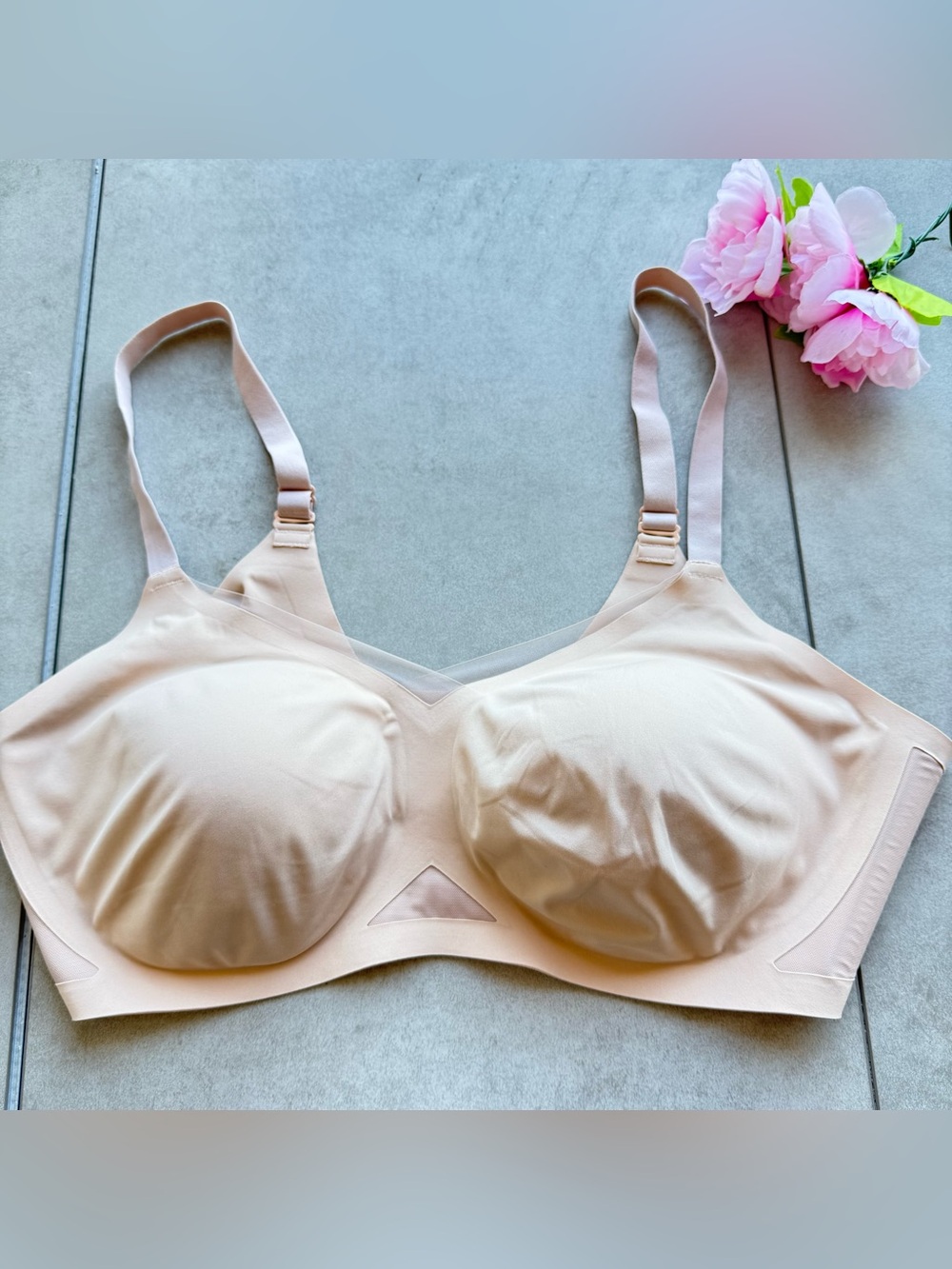 Honeylove Bra tan color 3X 44DDD Full coverage Padded adjustable straps logo